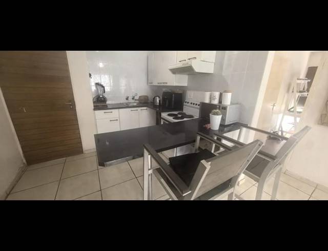 3 BEDROOM APARTMENT FOR SALE IN WESTDENE